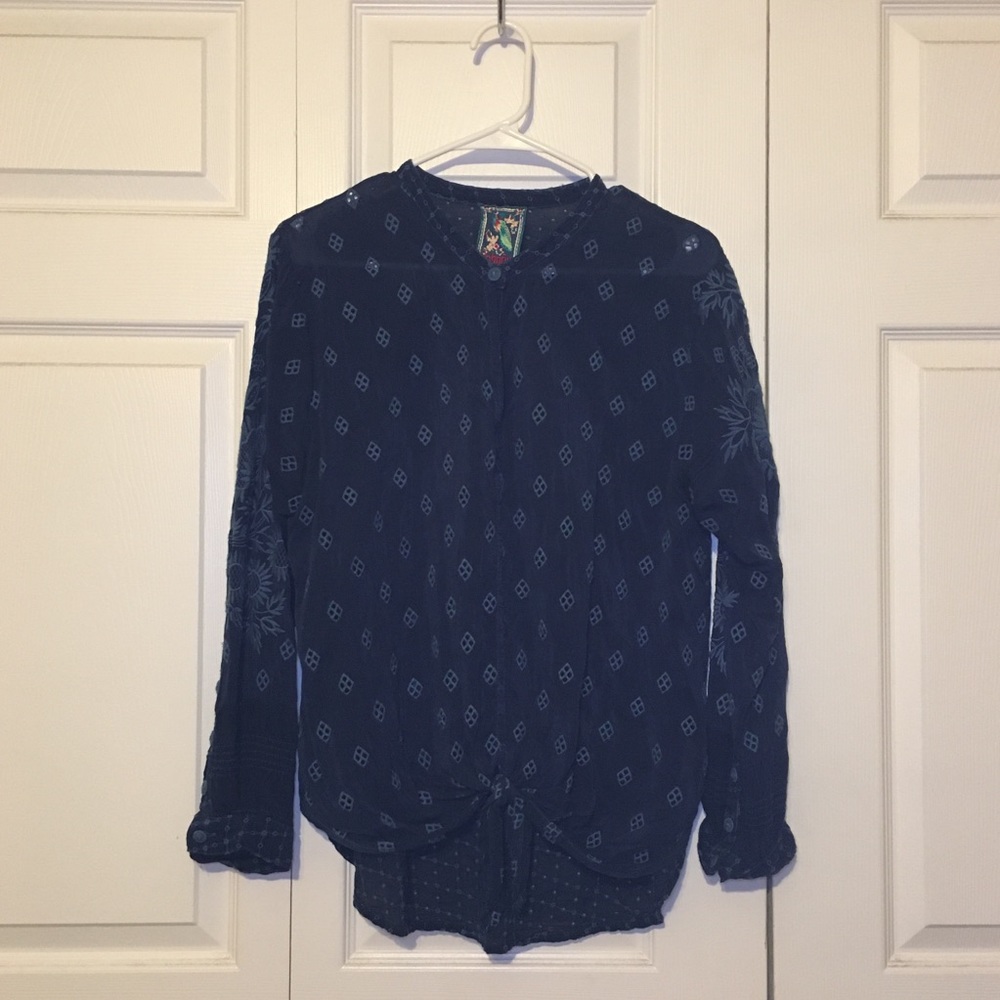 Woman’s Long Sleeve Blouse